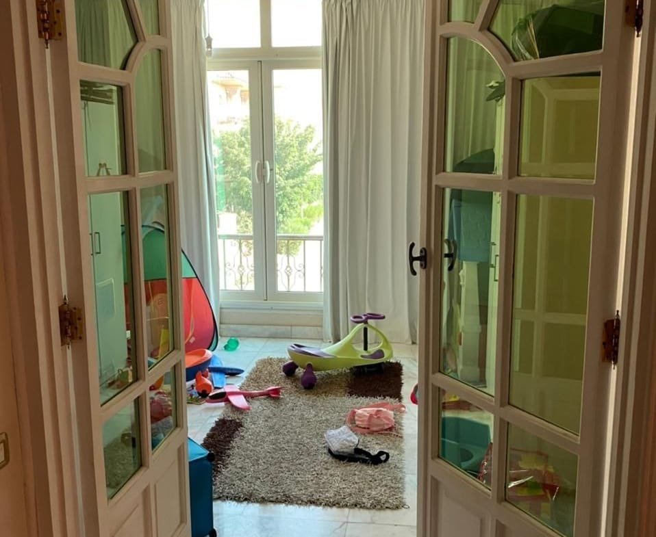 فرصة ذهبية: فيلا فاخرة للبيع في التجمع الخامس – المنطقة الأولى، موقع مميز وحياة راقية Code V10