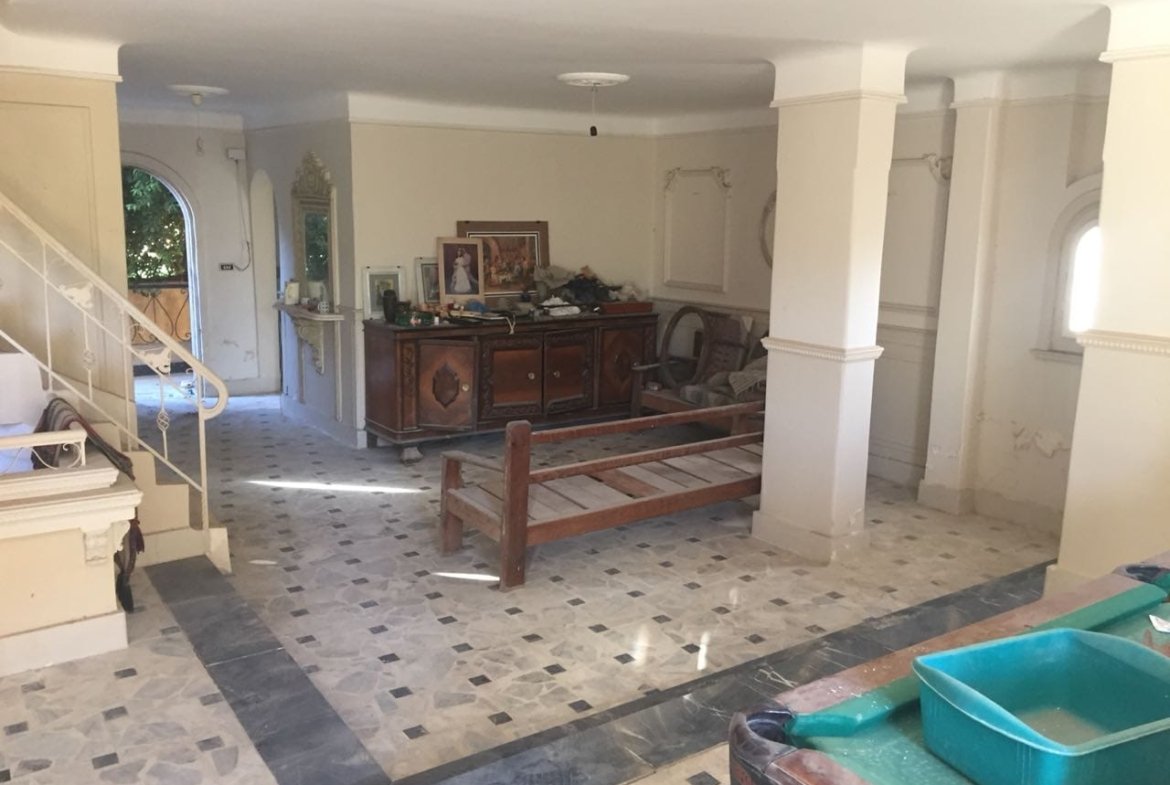 فيلا بالعجمي ابو يوسف بسعر شقه خطوات من البحر ارض ٦٢٠ م٢ ، جميع الخدمات ، منطقه آمنه و راقيه جدا