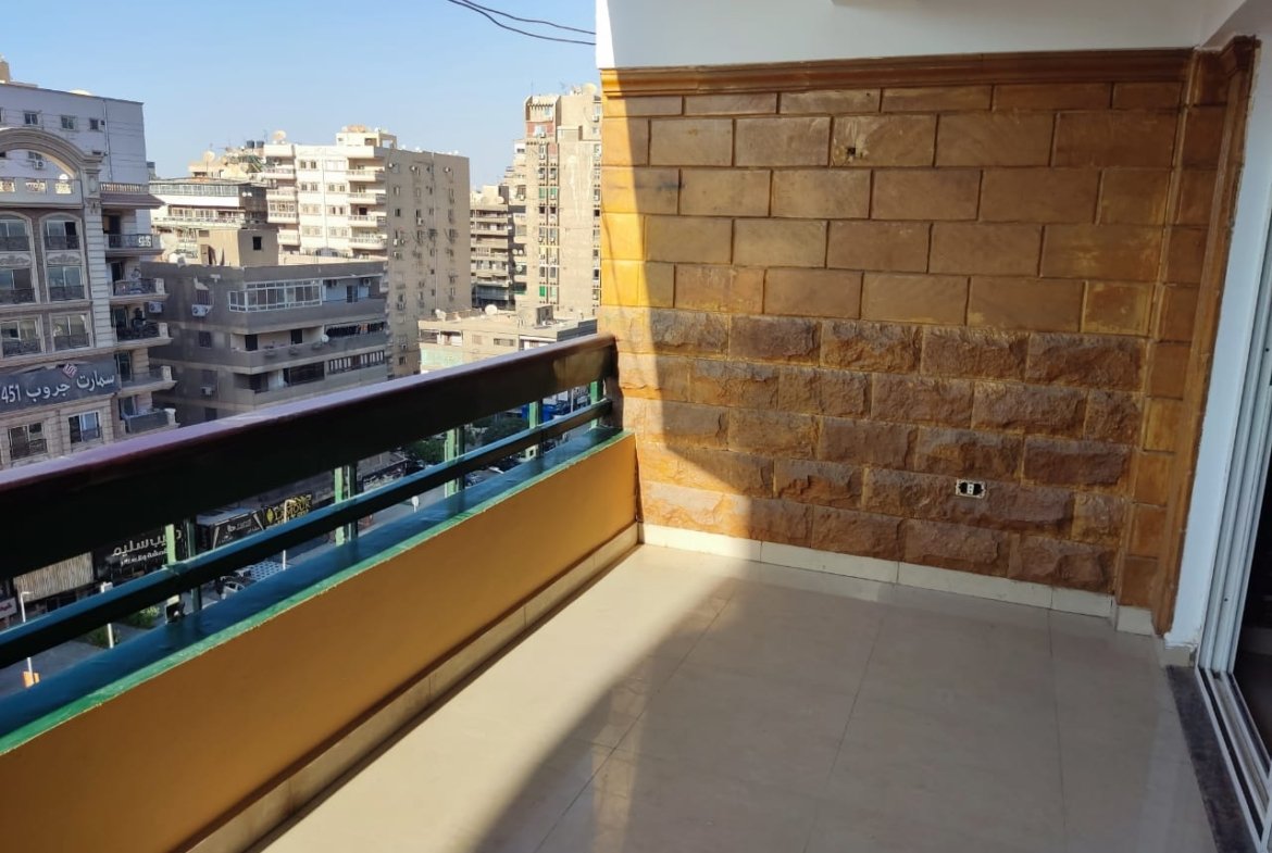 للبيع شقة فاخرة 300 متر مربع مصطفى النحاس مدينة نصر