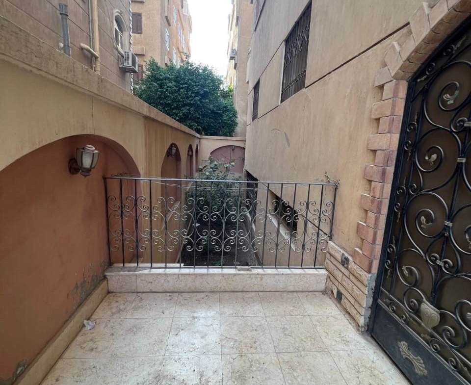 عمارة مميزة للبيع بسعر لقطة في 6 اكتوبر اقل من قمنها ب 6 مليون