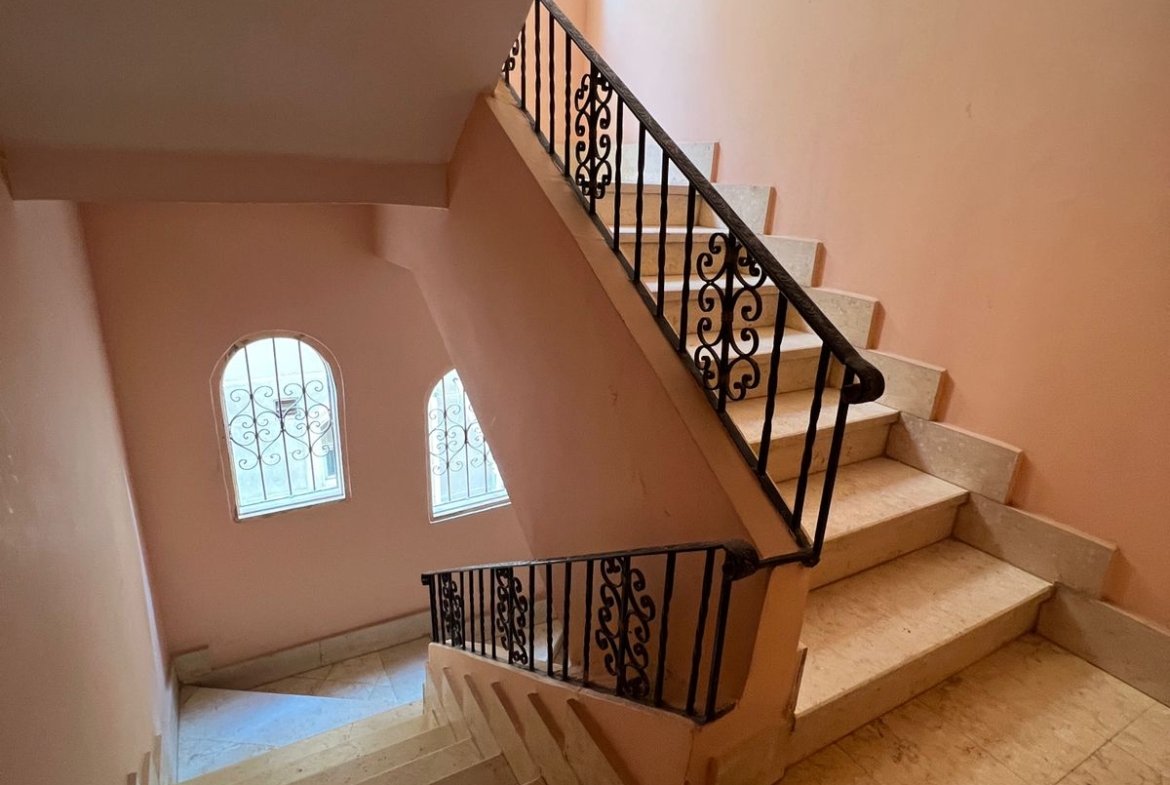 عمارة مميزة للبيع بسعر لقطة في 6 اكتوبر اقل من قمنها ب 6 مليون