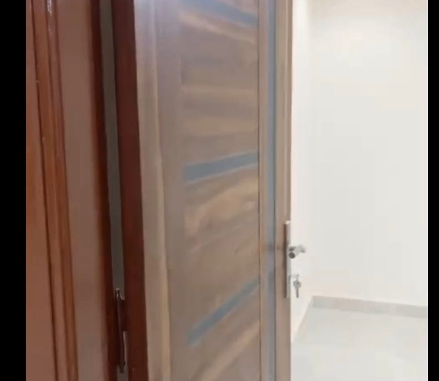 من المالك للايجار الاداري فقط شقه بيزمنت ف فيلا مدخل خاص