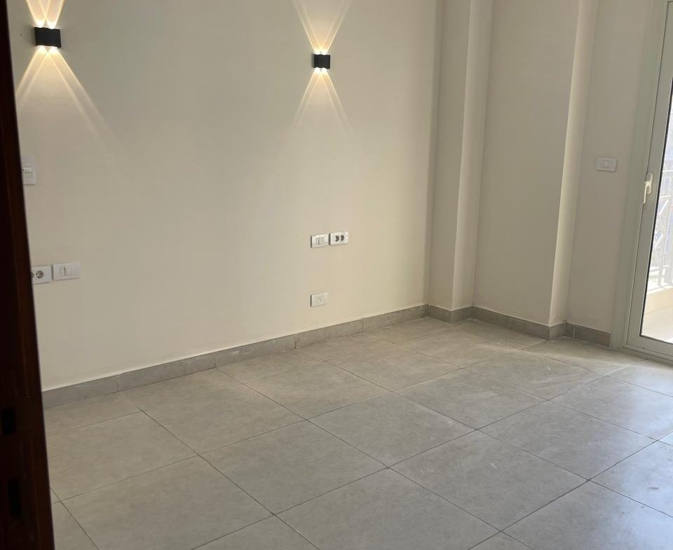 كمباوند صواري بقلب الاسكندرية وقريب من الجامعات