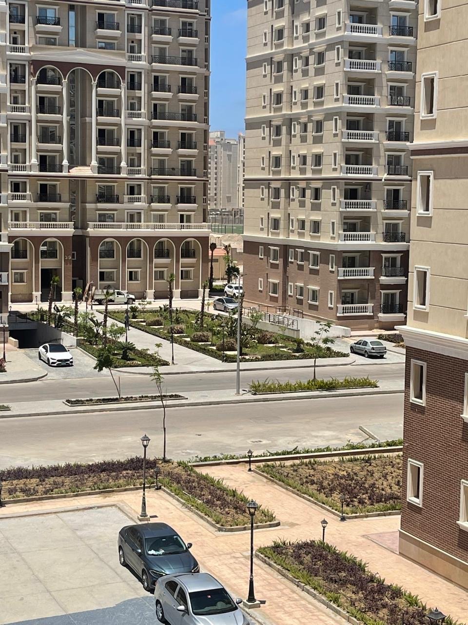 كمباوند صواري بقلب الاسكندرية وقريب من الجامعات