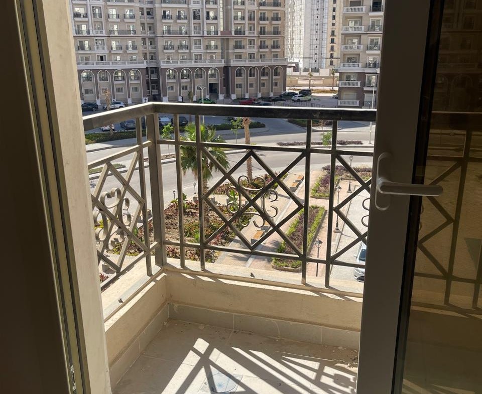 كمباوند صواري بقلب الاسكندرية وقريب من الجامعات